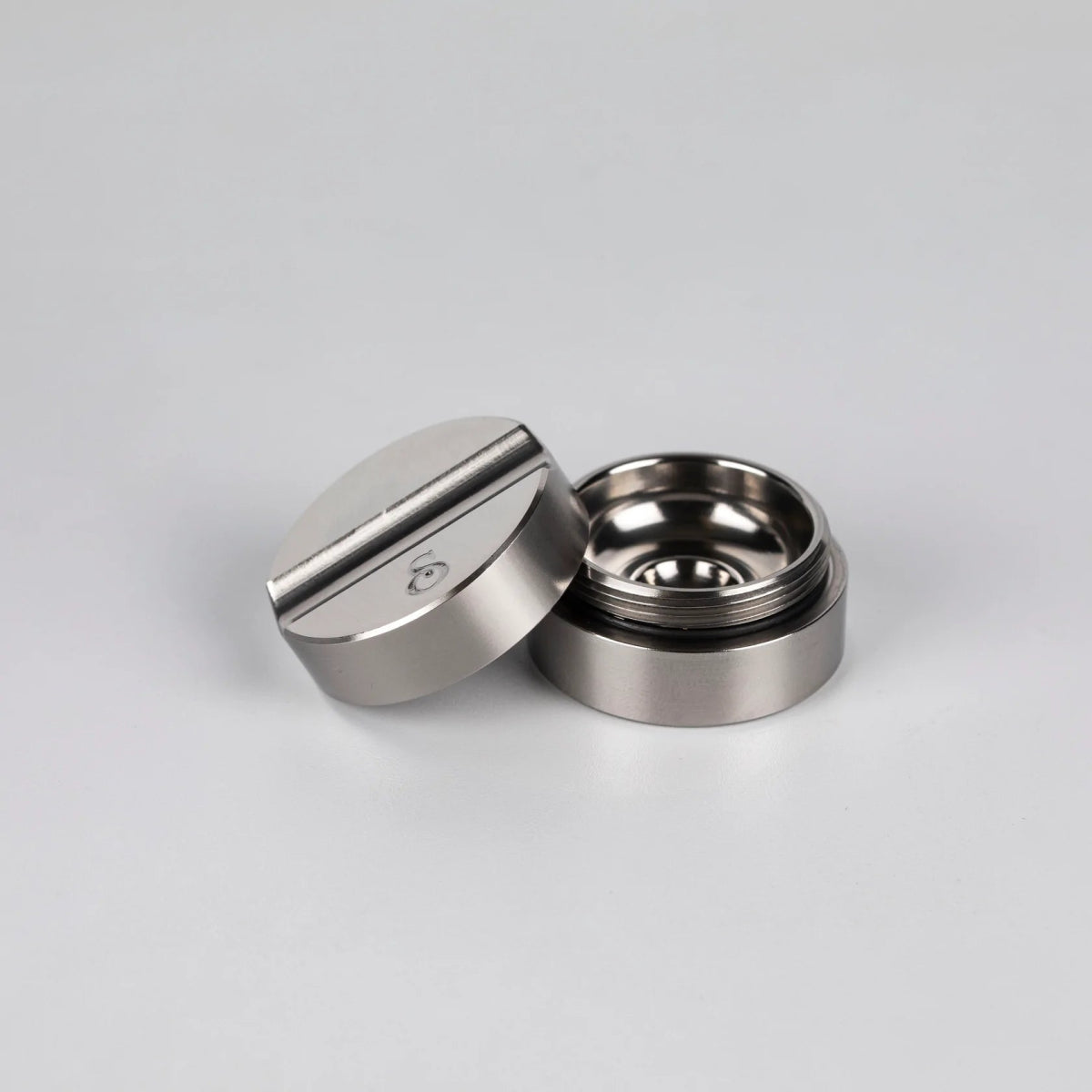 Titanium Warhead Assembly W/ XL Core & Dosing Dish - Vapefiend UK