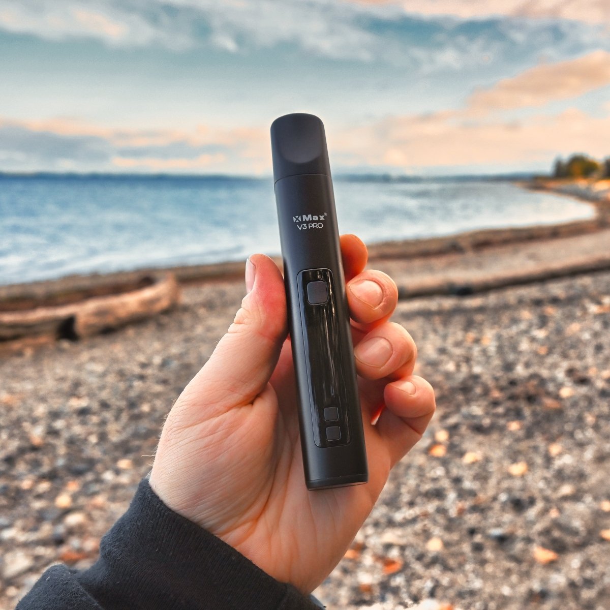 XMax V3 Pro Vaporizer - Vapefiend UK